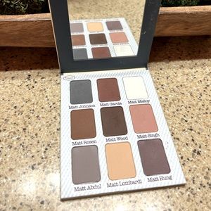 ( The Balm ) eyeshadow
